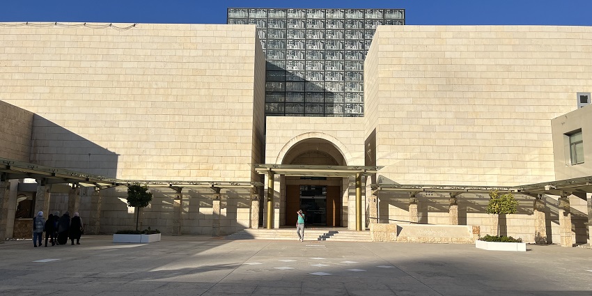 Things to do in Amman Jordan include visiting the museum showcasing Jordan’s history, artifacts, and cultural heritage.
