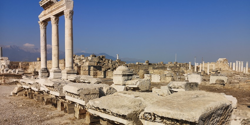 Things to do in Pamukkale include exploring the ancient Laodicea ruins, showcasing Greco-Roman architecture