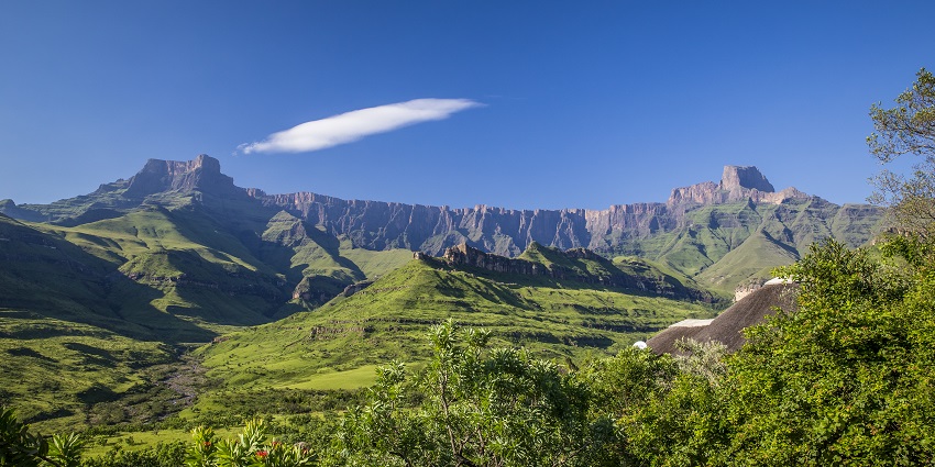 Eye-catching view of Drakensberg Mountains, a place to visit in South Africa
