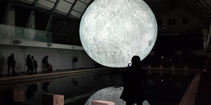 A view of a demonstration of a scientific experiment at the Purulia Science Museum.