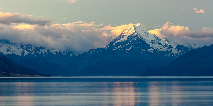 Spectacular views of peaks of Aoraki/Mount Cook National Park.