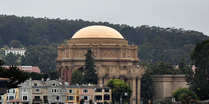 An outside view of the Exploratorium located in San Francisco, which is near a water body.