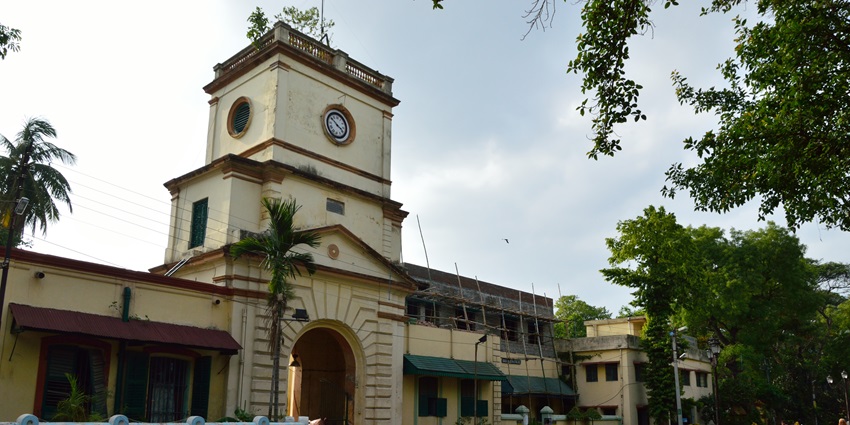 Image of Chandannagar Clock Tower giving historical significance in West Bengal