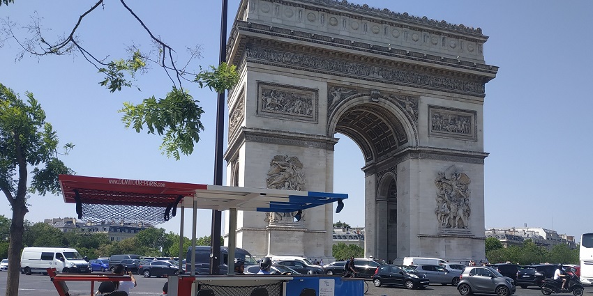 Things to do in Paris in April include discovering the Paris highlights via charming bike tours.