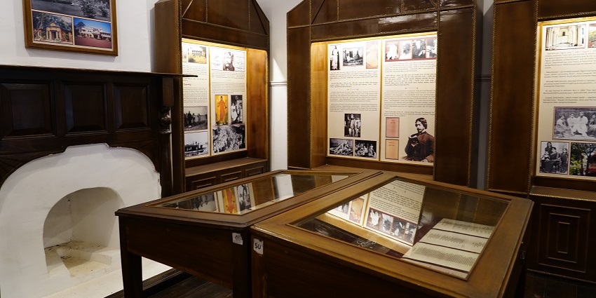 Artifacts and memorabilia are a must-see among things to do in Shantiniketan.