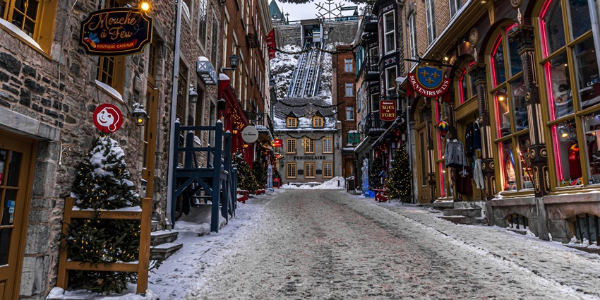 Streets of Haarlem Christmas Market, exploring this market is one of the most fun things to do in the Netherlands in November.