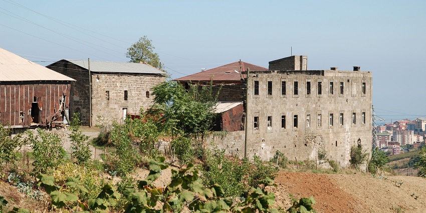 Kaymakli - an ancient subterranean city with narrow tunnels and historical significance.