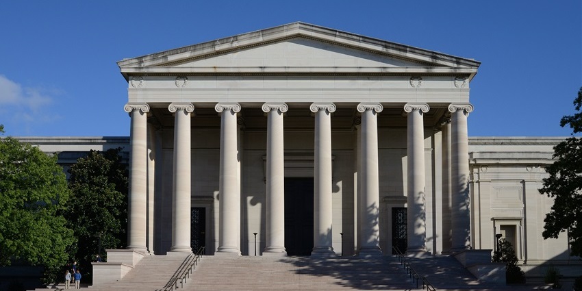 Image showing the front of the National Gallery of Art with stairs leading to the entrance