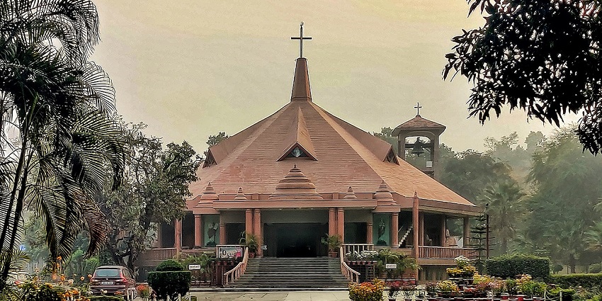 An image of St. Alphonsus Cathedral, on the list of best things to do in Bareilly