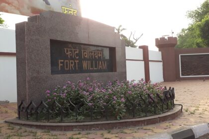 An image of a panoramic view of Fort William Kolkata, showcasing its entrance.