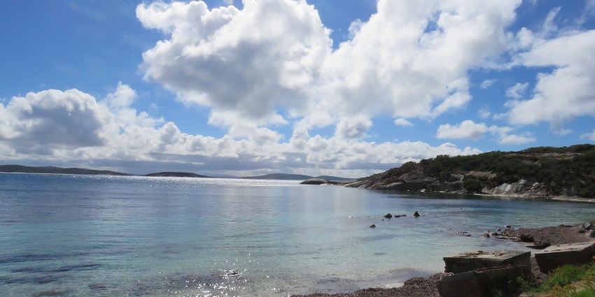 A cloudy day at the region of Frenchman Beach, a beach in Brisbane, Australia