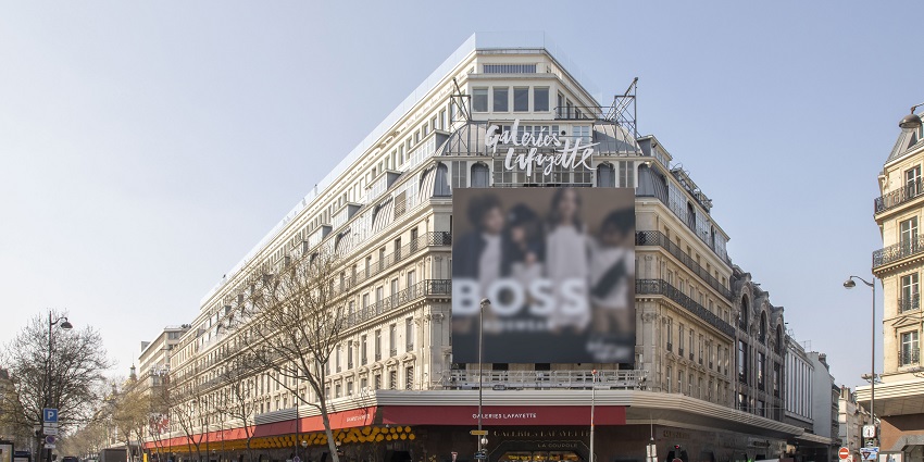 Galeries Lafayette is among the famous places for shopping in Paris offering luxury fashion and designer goods.