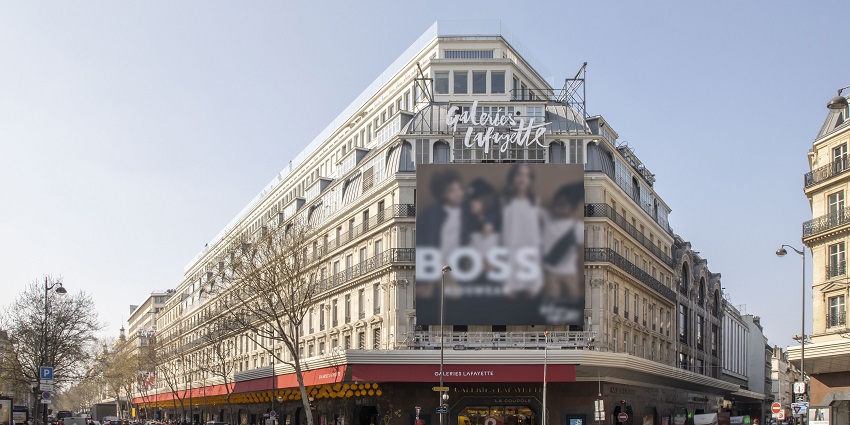 Galeries Lafayette is among the famous shopping places in Paris with stunning architecture and designer brands