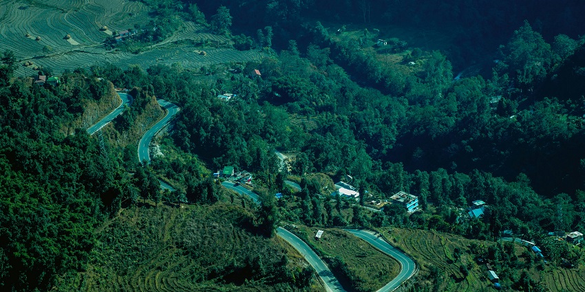 A beautiful view of Gangtok, one of the mesmerisng hill stations near Bagdogra.