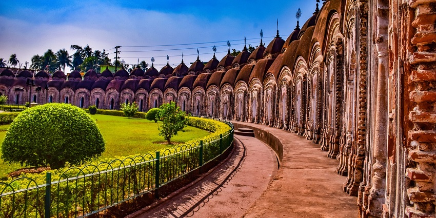A picture of the Gita Mandir in Mathura, a temple dedicated to the teachings of the Bhagavad Gita.