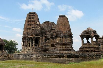 Explore and learn about one of the most stunning architectures on your visit to Gondeshwar temple