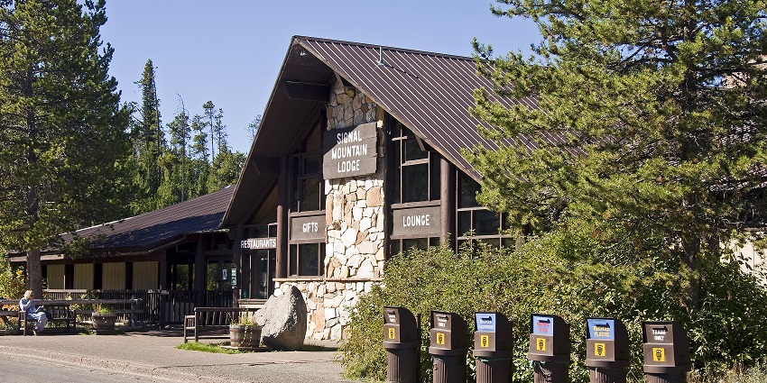 An image of The Signal Lodge, a famous place near the park to rest for the visitors.