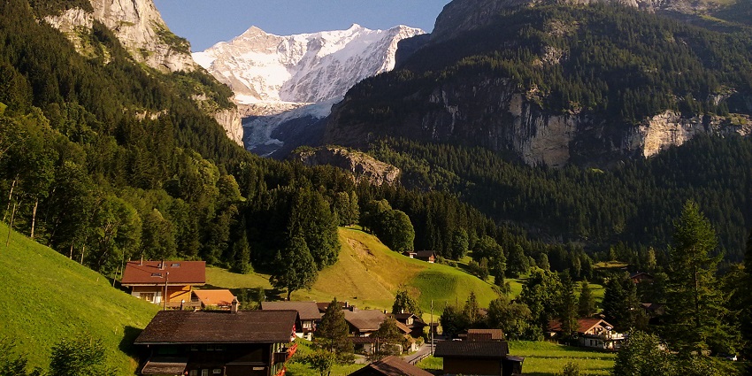 Picturesque village offering hiking, skiing, and breathtaking alpine landscapes