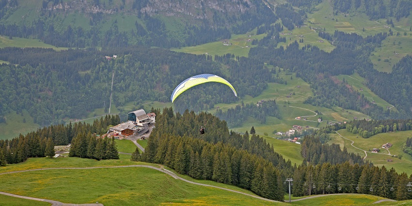 Paragliding is among the best things to do in Switzerland.