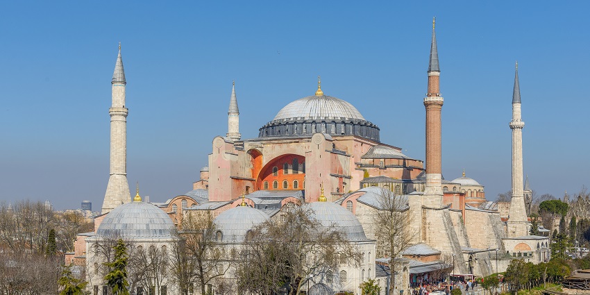 Iconic landmark with rich history, stunning architecture, and cultural significance.