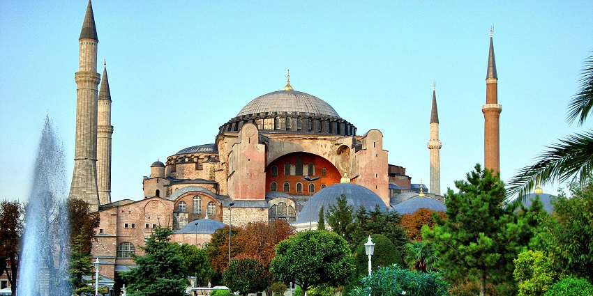 Places to visit in Istanbul in July include visiting the museum blending Byzantine architecture.