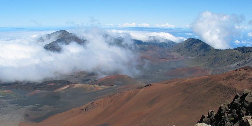 A picture of the romantic Haleakalā sunrise experience for Valentines Day in Hawaii.