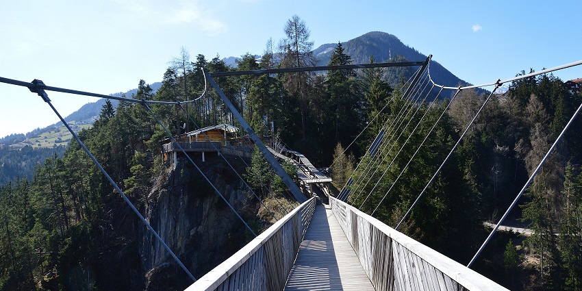 The Hanmer Springs Bungy jump offers an incredible mix of adventure and scenic beauty.