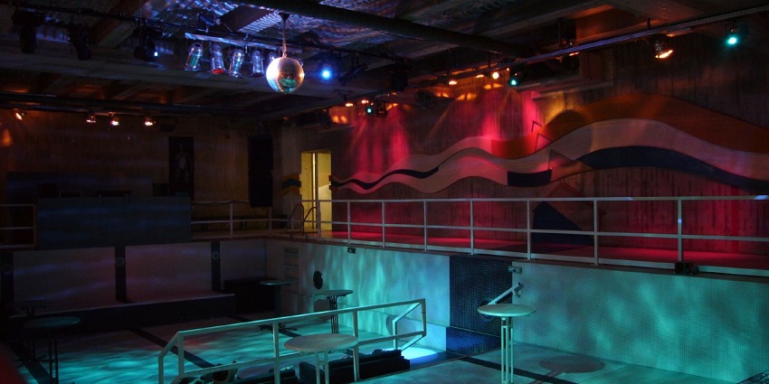 Classy cocktail lounge to relax as a Cape Town nightlife venue in South Africa