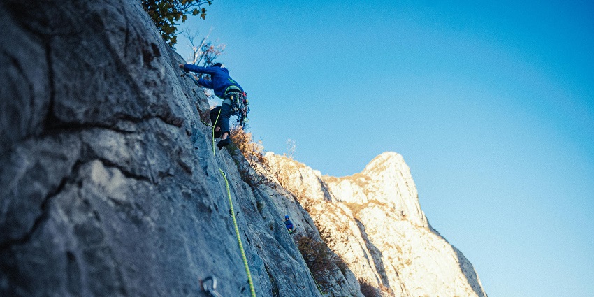 Have some adventure sports and camping in Rishikesh for nature enthusiasts.