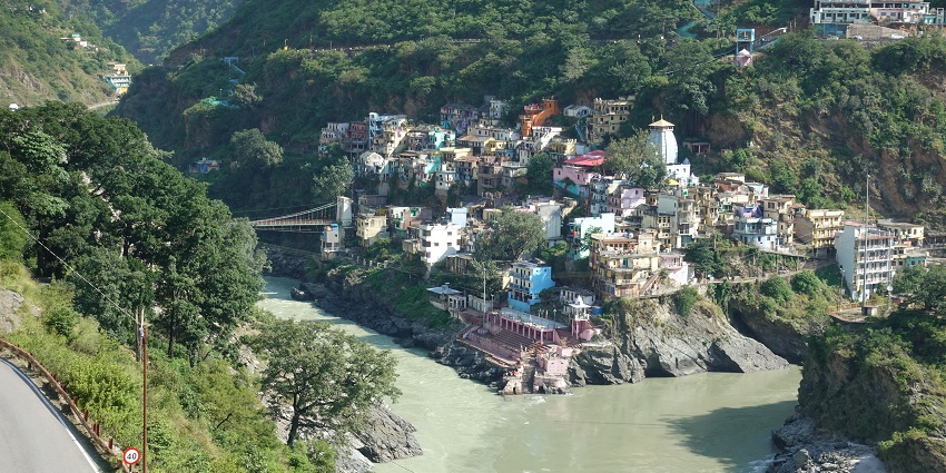 Experience exciting adventure sports and outdoor activities with aerial views of nature.