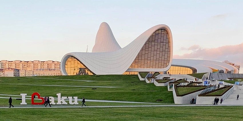 Snapshot of the idyllic Heydar Aliyev Center in the city of Azerbaijan– Jinn Mosque