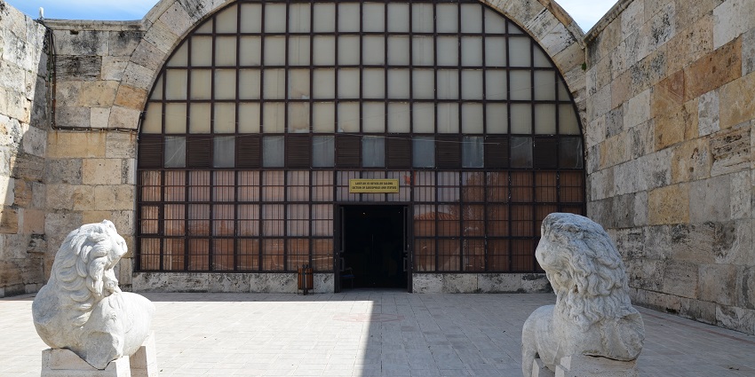 Museum showcasing ancient artefacts and archaeological discoveries from Hierapolis.
Dosseman