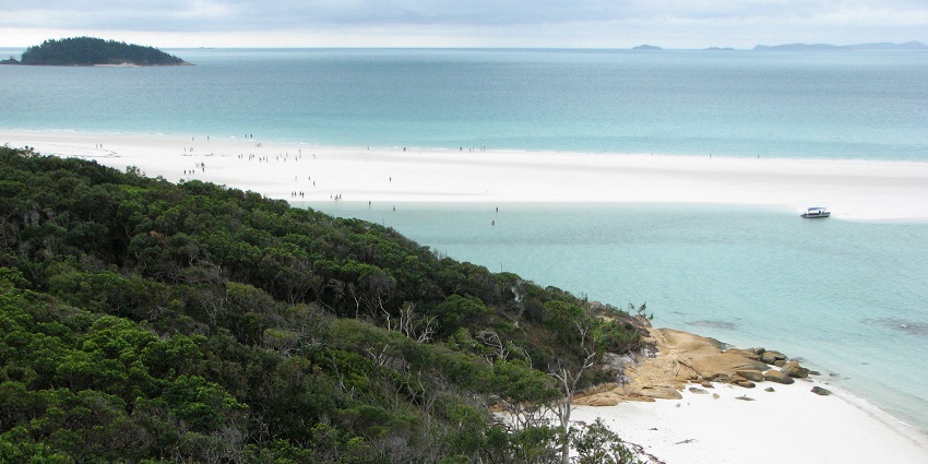 An image of Hill Inlet Lookout on Whitsunday Islands itself, offers stunning views.