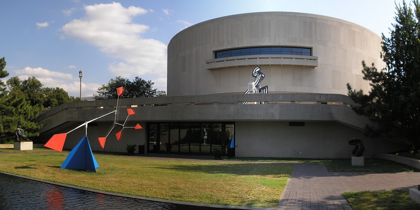An image showing the great design of the Hirshhorn Museum and Sculpture Garden.
