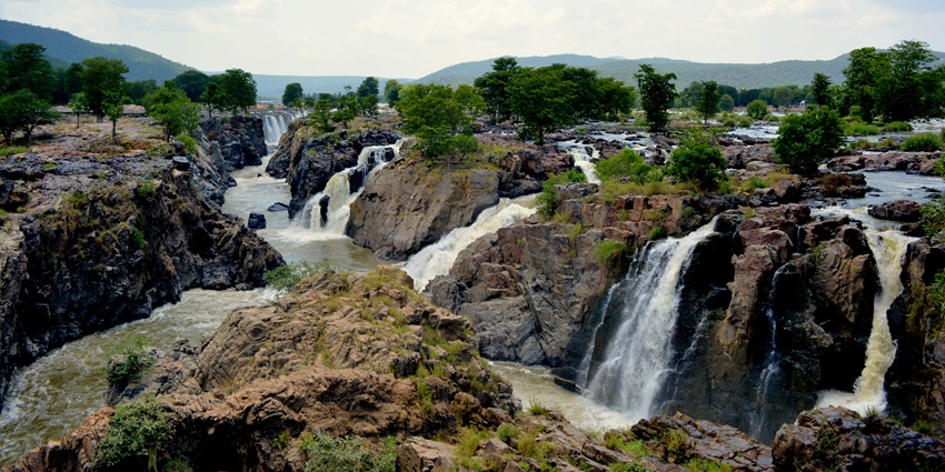 A serene view of the Hogenakkal Falls, one of the top places to visit near Vellore.