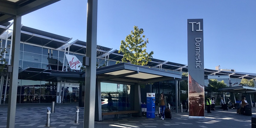 Perth Airport, one of the various ways of reaching the Cottesloe Beach.