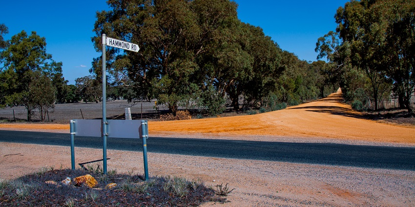 Park entrance surrounded by bushland in Grampians National Park.