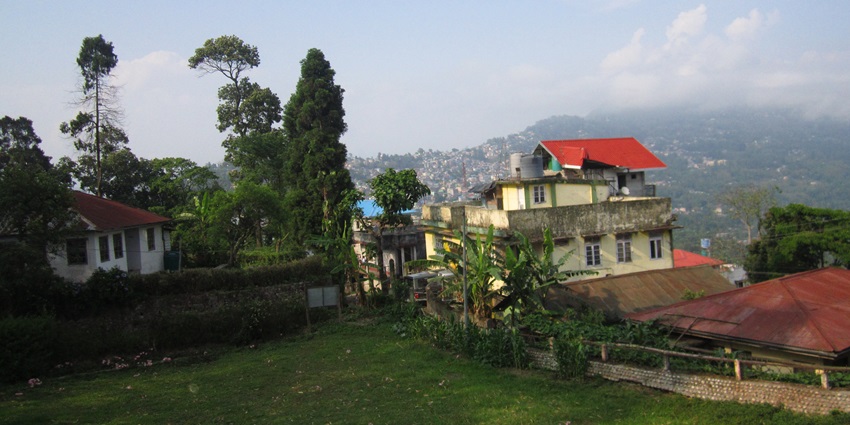 An image of a leaflet locating different modes of transport to reach Kalimpong paragliding.