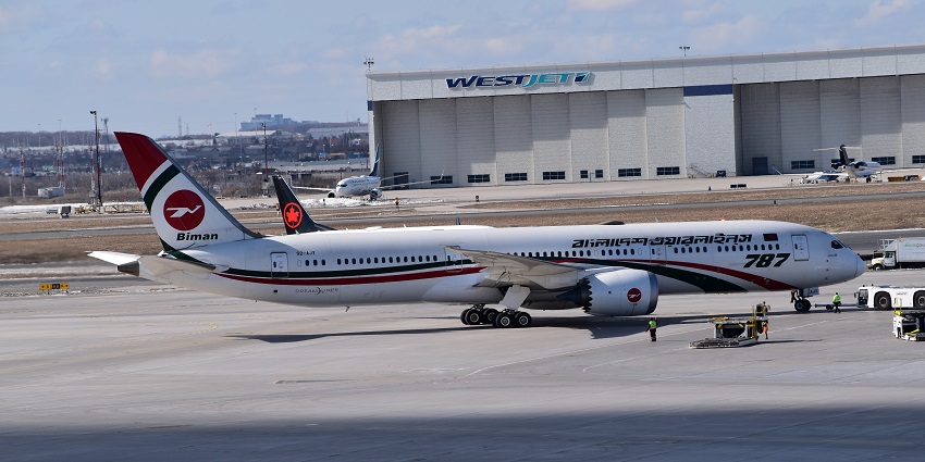 A picture of Toronto Pearson International Airport to reach the main destination.