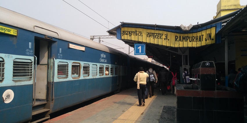 An image of Rampurhat Junction as a transportation option.