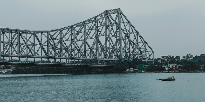 Howrah Bridge, known also as Rabindra Setu is an engineering masterpiece.