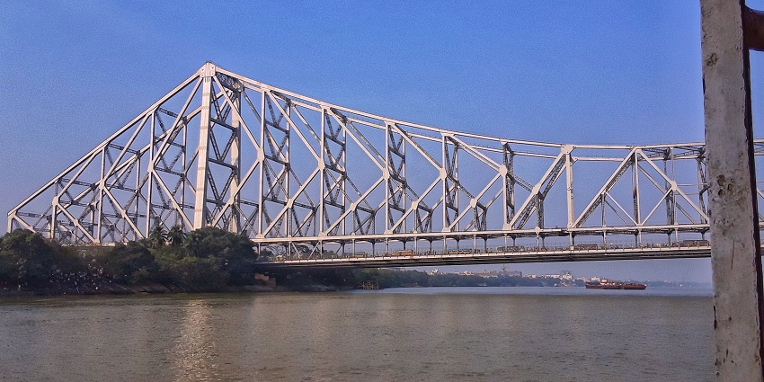 Beautiful view of the iconic Howrah Bridge, located near Nicco park water park