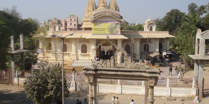 A picture of ISKCON Temple that offers some of the spiritual things to do in Kanpur