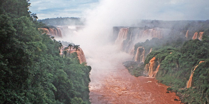The breathtaking Nature views at the Iguazu Falls.