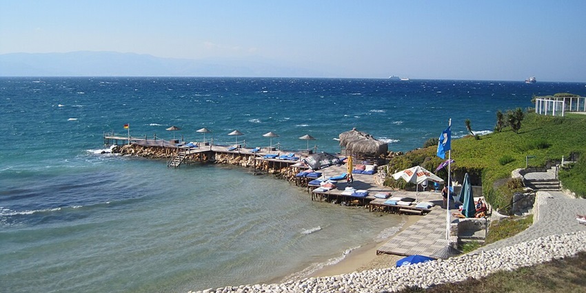 Tranquil springs with warm, healing waters by the coast.