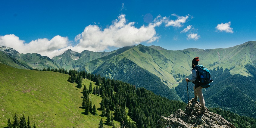 Janki Chatti trek to Yamunotri Temple in the majestic valley of Himalaya