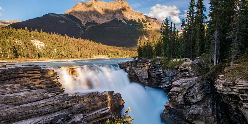 The picture of the gift shops inside the Jasper National Park in Alberta, Canada.