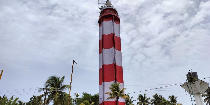 Historic lighthouse is among the best places to visit in Jeddah which provides stunning views of the Red Sea.