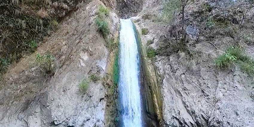 Jharipani Waterfall near Devalsari Temple is about 7 km from Mussoorie.