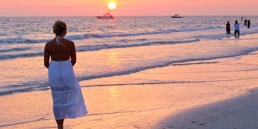 Exquisite beach with clear waters, perfect for swimming and relaxation.